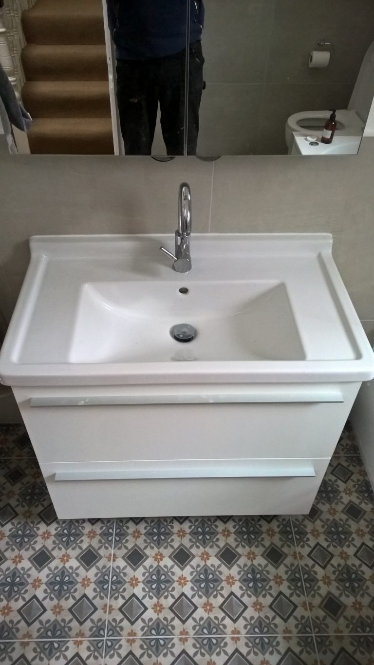 Saneux wall hung vanity unit with drawers